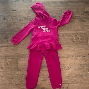Calvin Klein sweatsuit size 6 kids